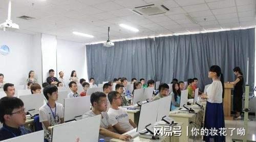 為什么公司對(duì)培訓(xùn)機(jī)構(gòu)出身的程序員存在偏見(jiàn)？計(jì)算機(jī)畢業(yè)者也常答錯(cuò)